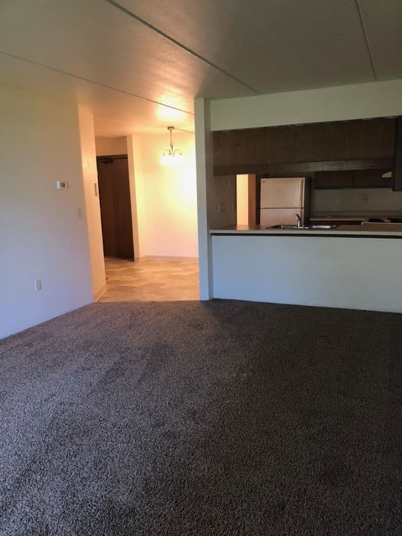 APPLETON Apartment: 3128-3132 N BALLARD RD