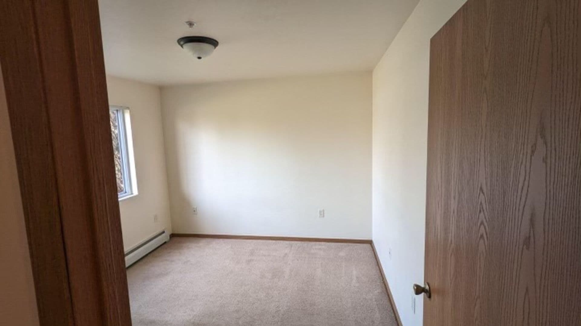 APPLETON Apartment: 2301-2409 ASHBURY DRIVE