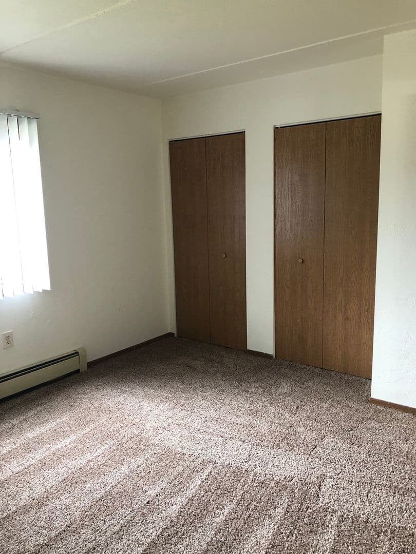 APPLETON Apartment: 3038 N. BALLARD RD