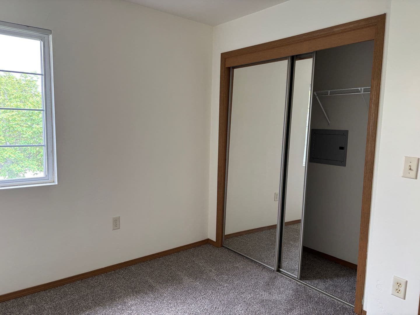 APPLETON Apartment: 2301-2409 ASHBURY DRIVE