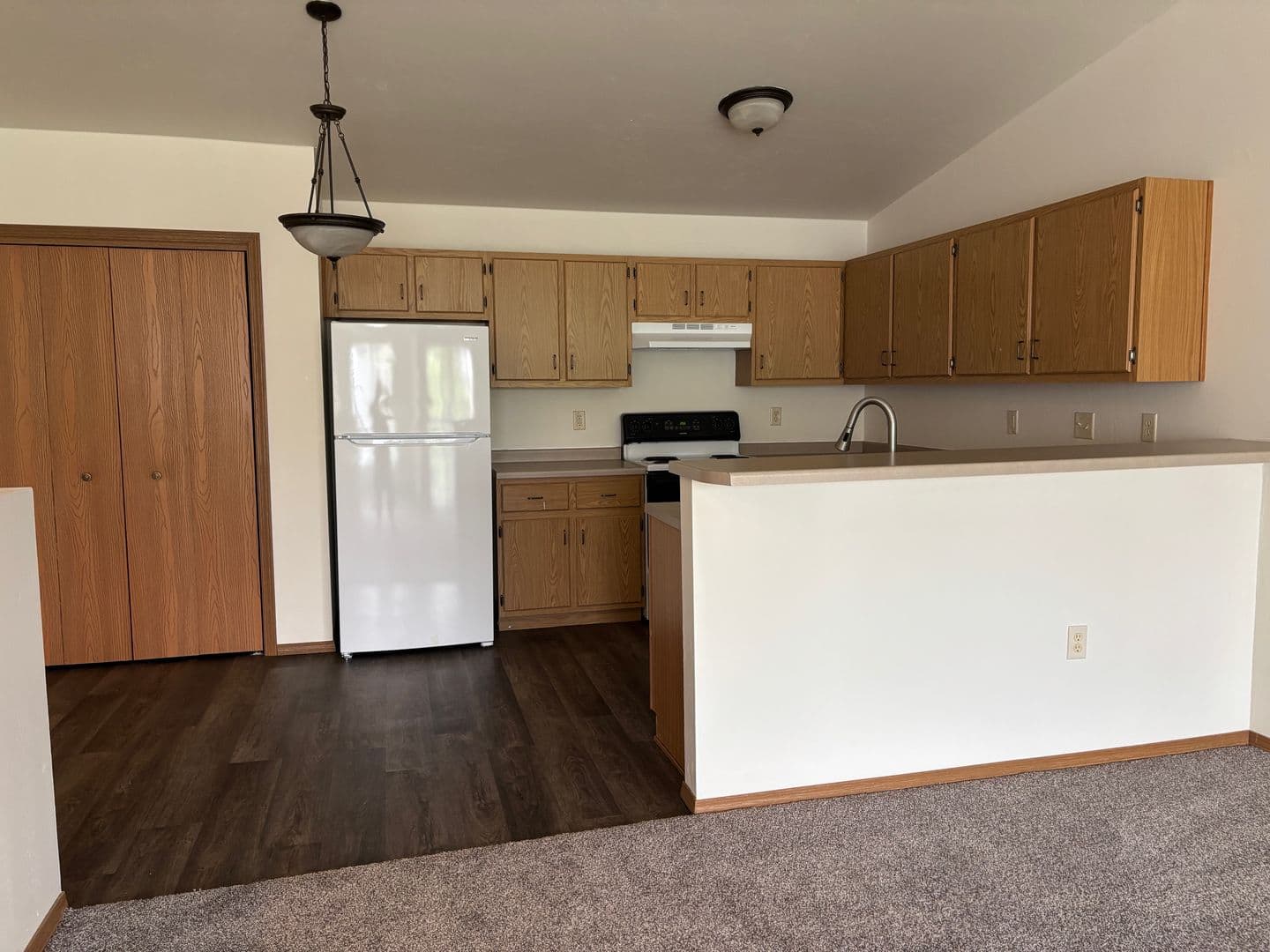 APPLETON Apartment: 2301-2409 ASHBURY DRIVE
