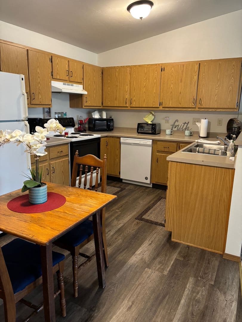 APPLETON Apartment: 2301-2409 ASHBURY DRIVE