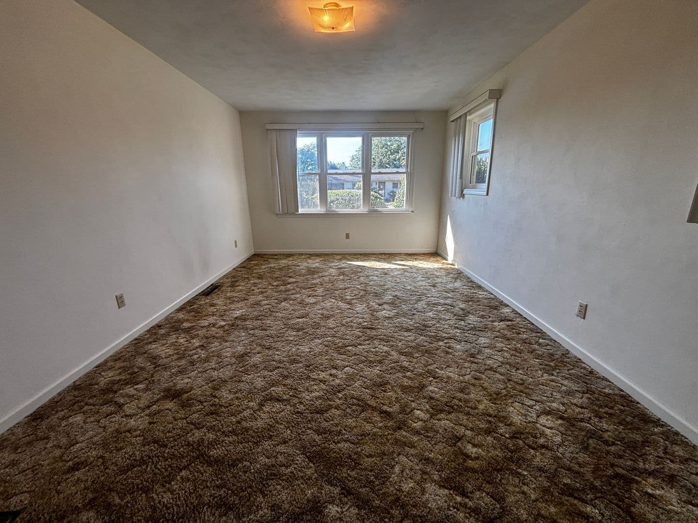 Salem House: 1511 Narcissus Street