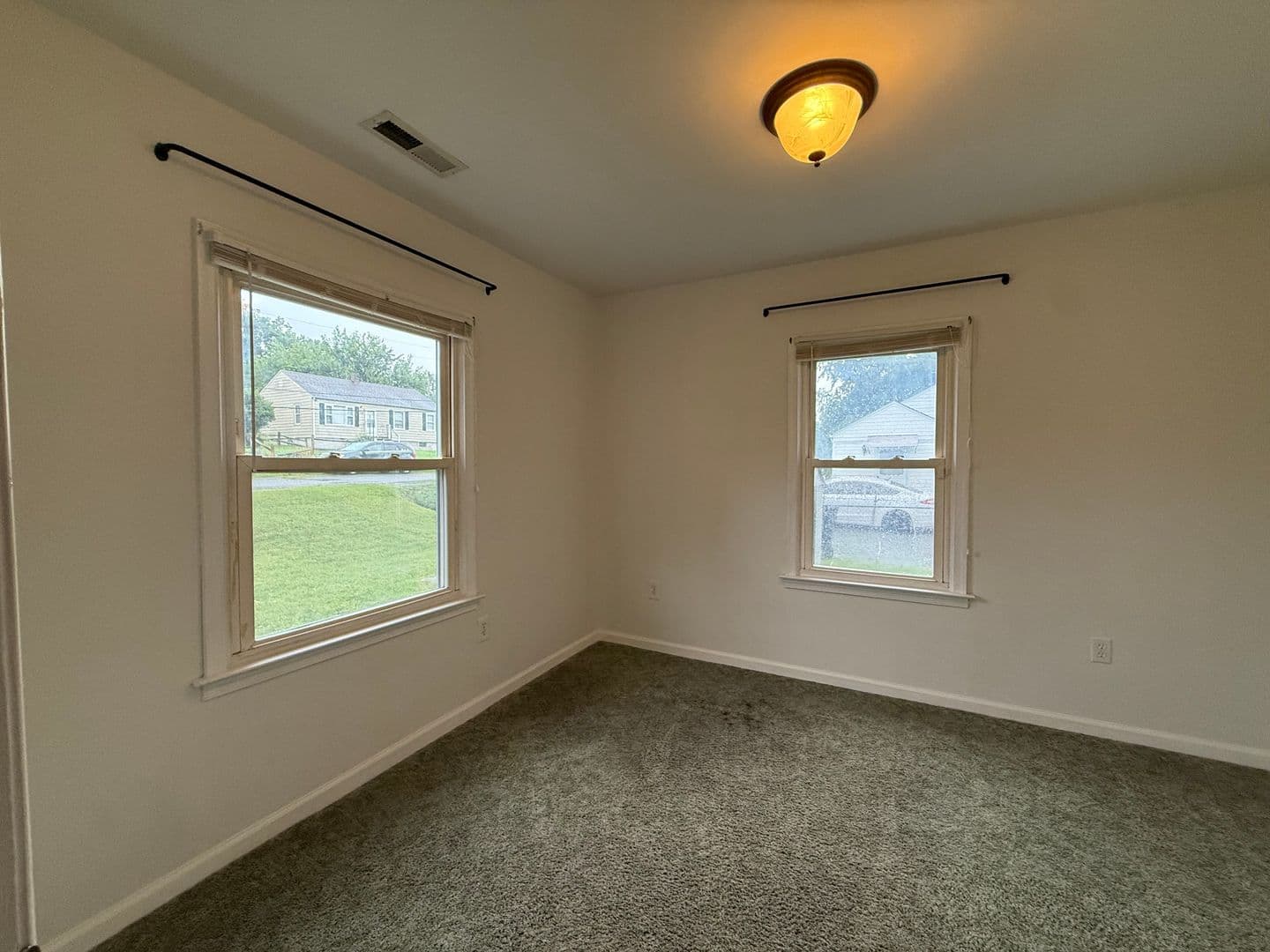 Roanoke House: 5103 Woodlawn Road
