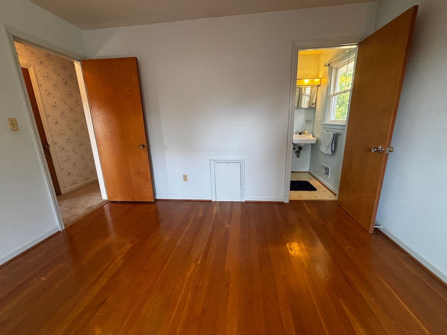 Salem House: 1511 Narcissus Street