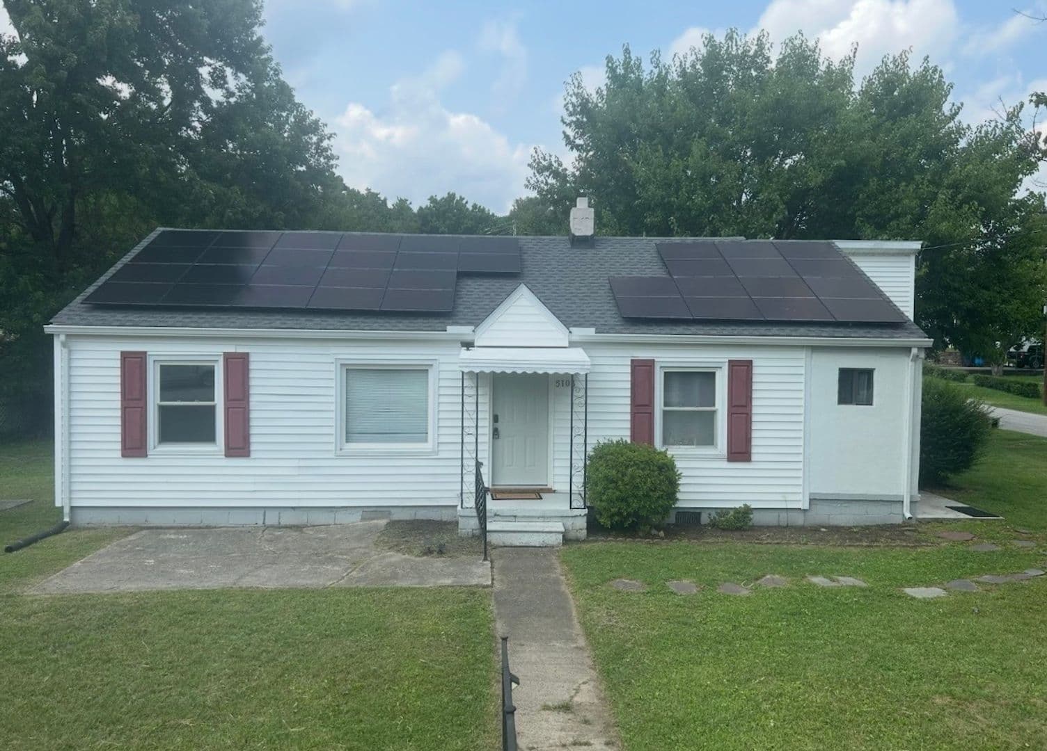 Roanoke House: 5103 Woodlawn Road