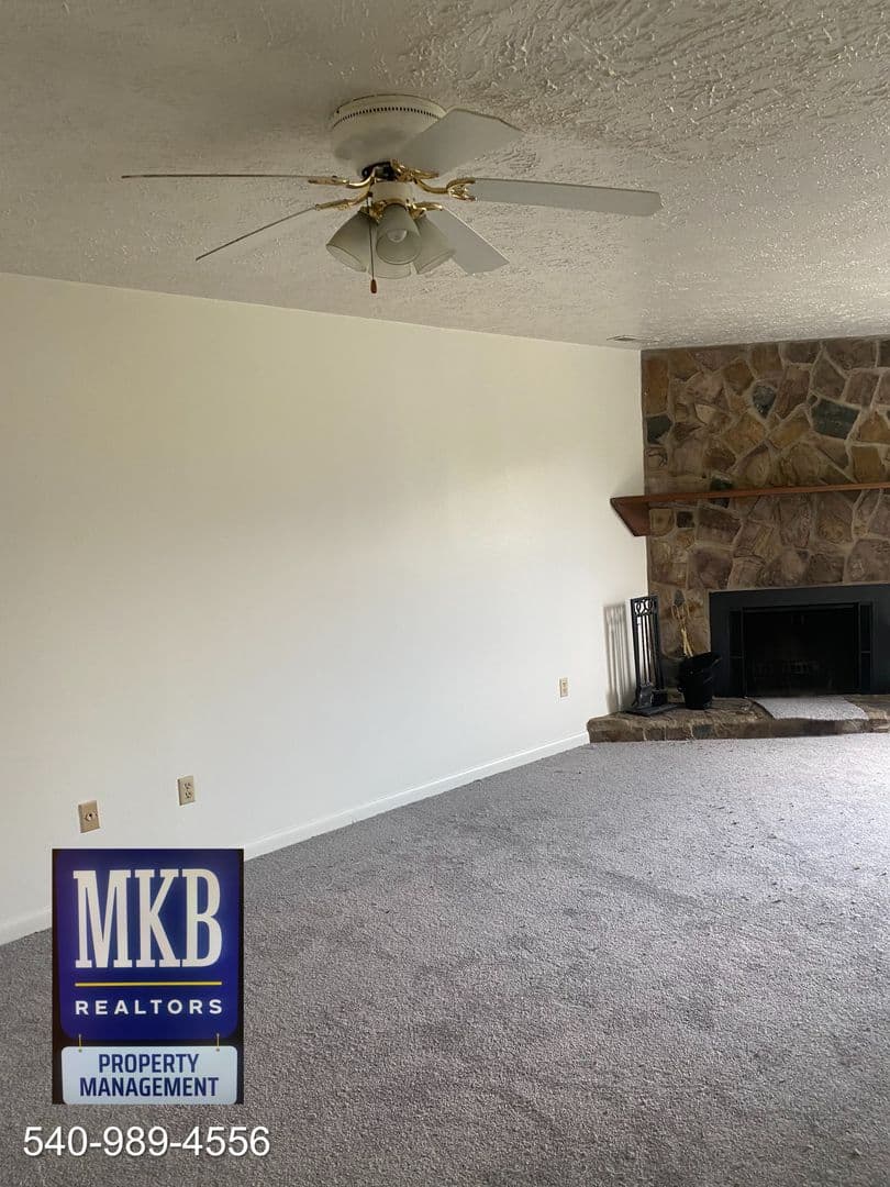 Salem House: 216 Dalewood Avenue