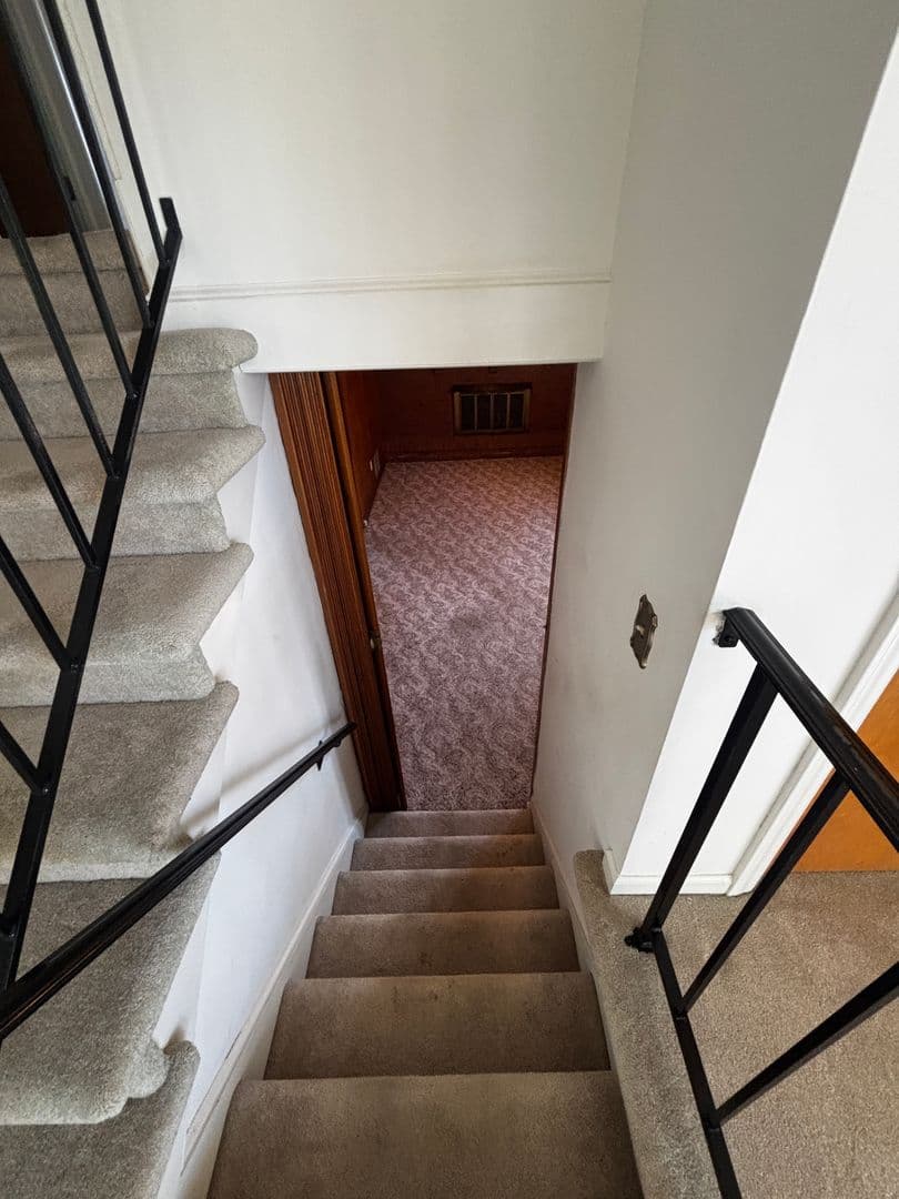 Salem House: 1511 Narcissus Street