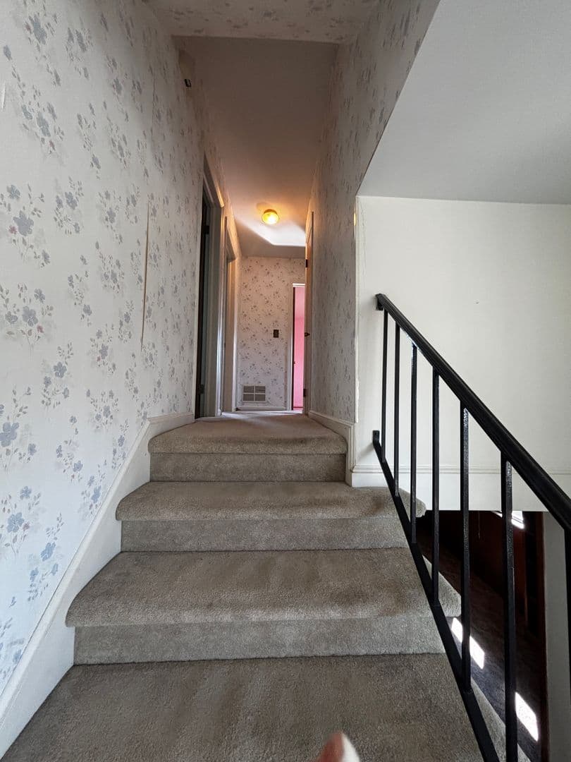 Salem House: 1511 Narcissus Street