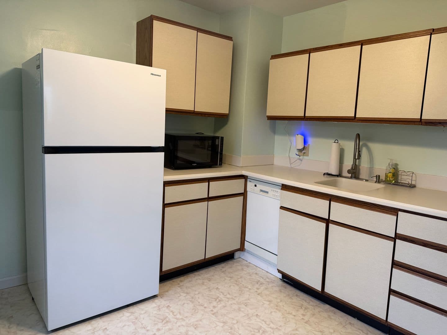 Roanoke House: 5103 Woodlawn Road