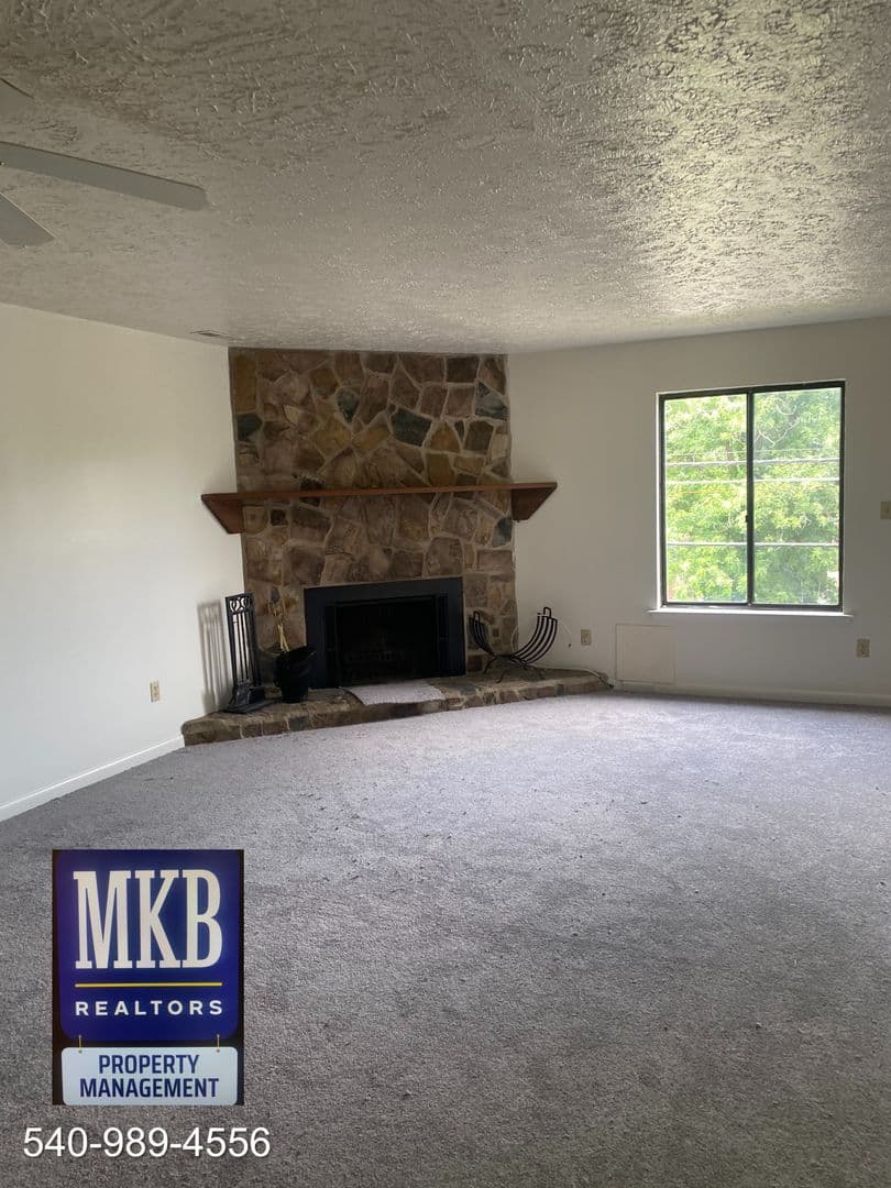 Salem House: 216 Dalewood Avenue