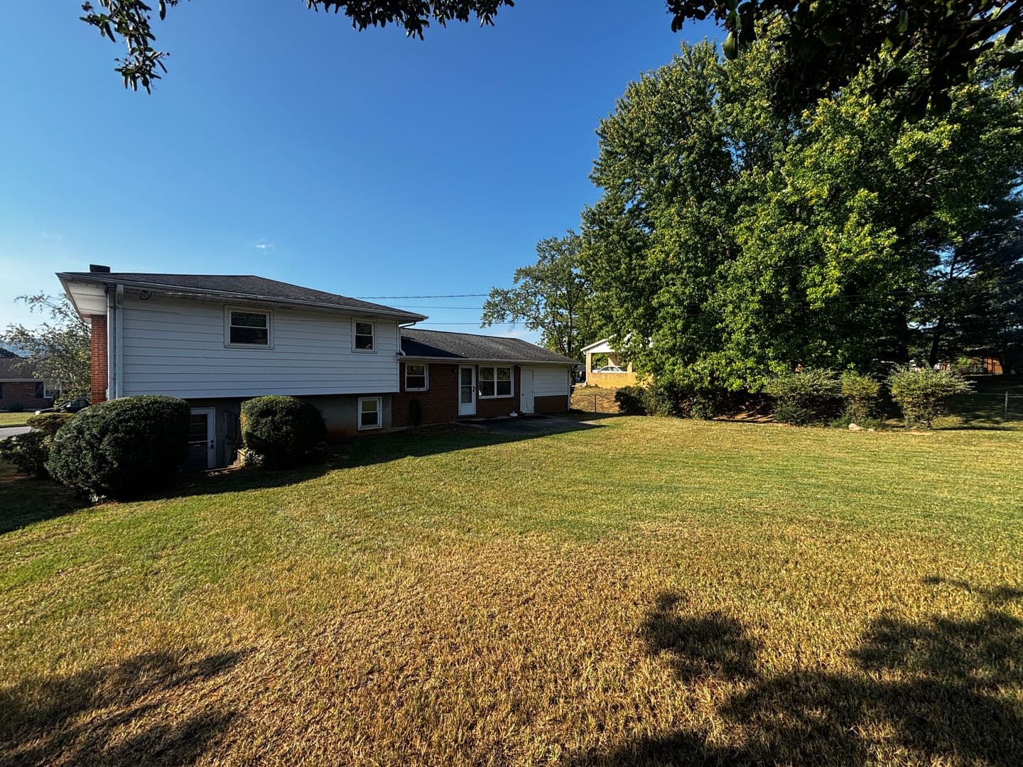 Salem House: 1511 Narcissus Street