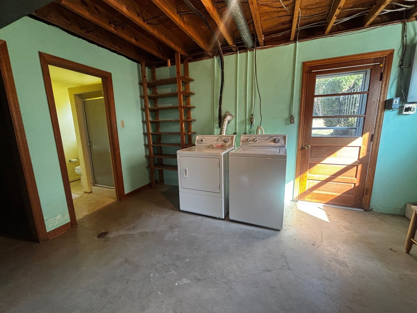Salem House: 1511 Narcissus Street
