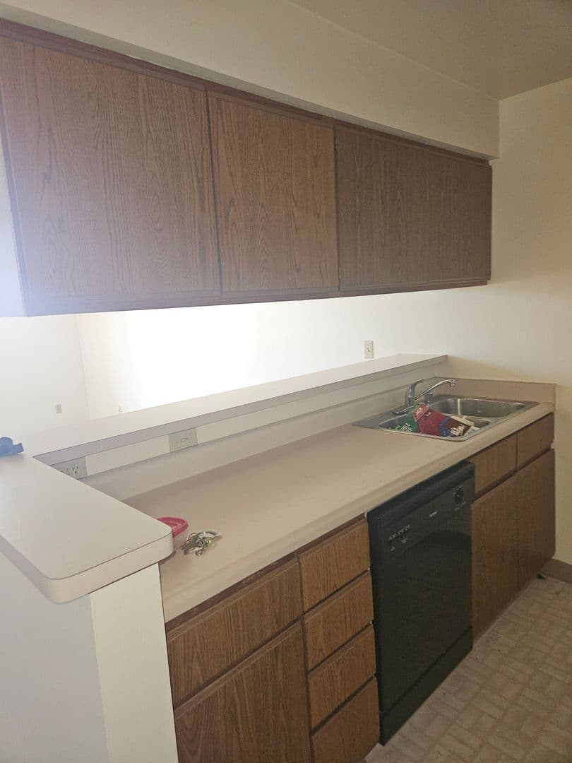 Platteville Apartment: 30 N Elm Street-220