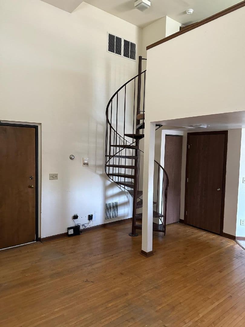 Platteville Apartment: 30 N Elm Street-220