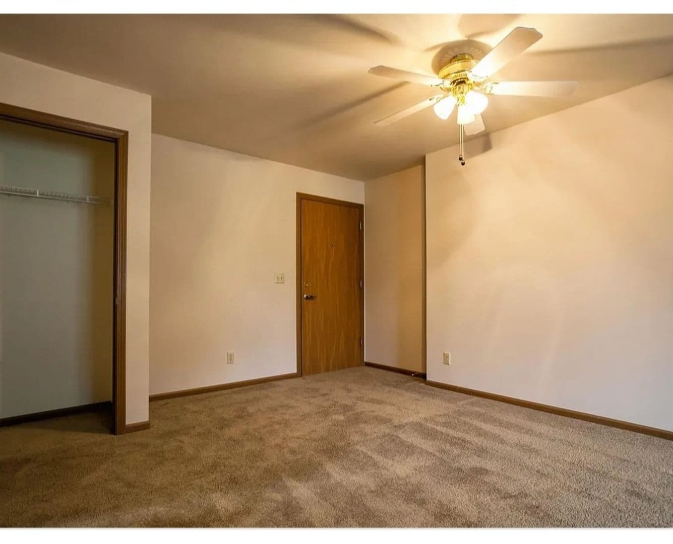 Pardeeville Apartment: 112 Gillette Street