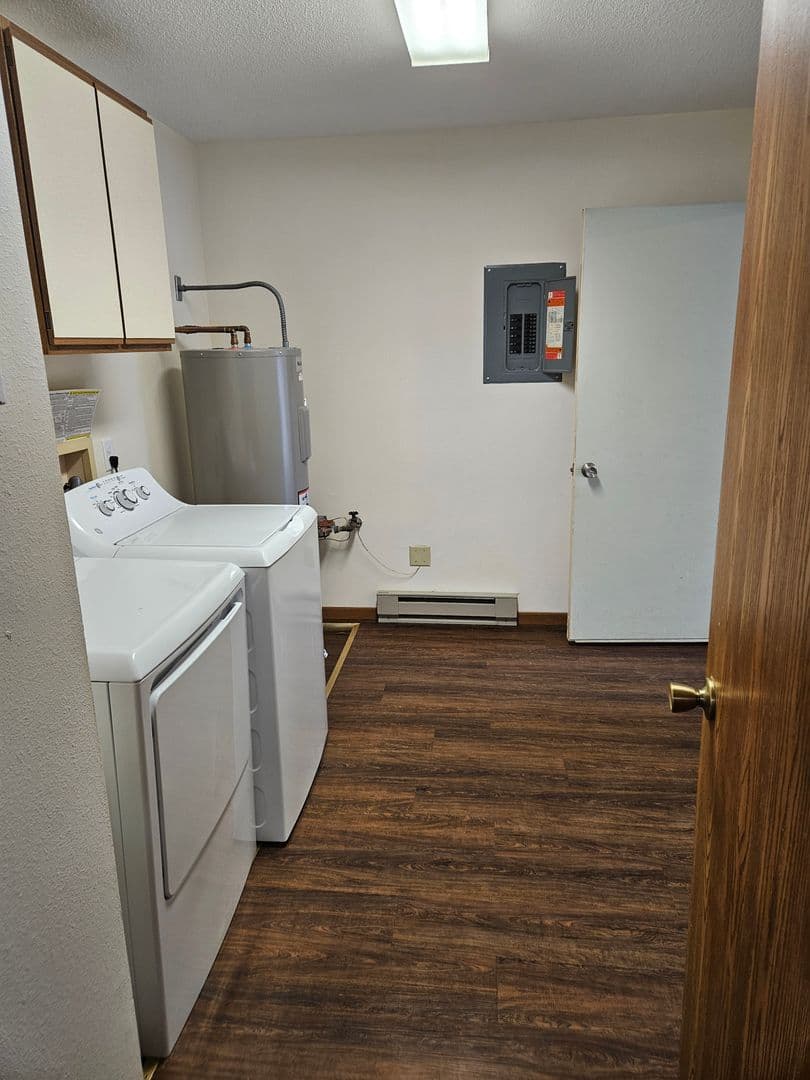 Marshfield Apartment: 2411 Monique Ln