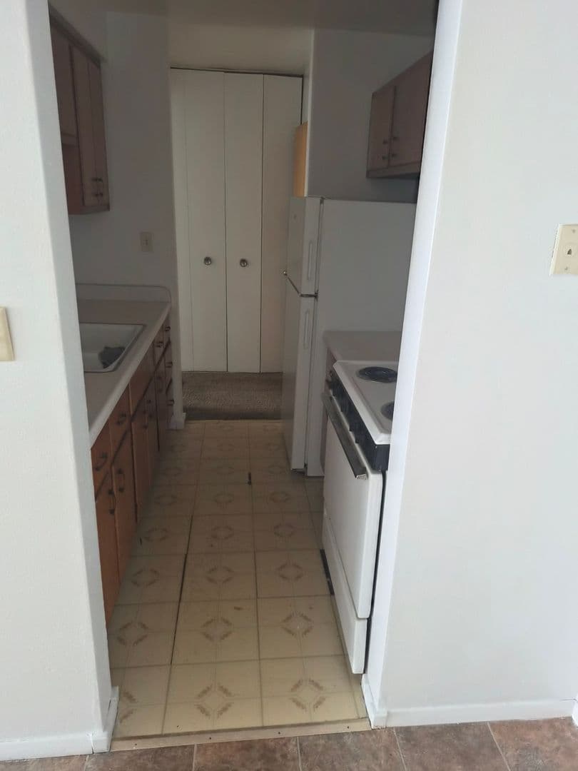 Kenosha Apartment: 1600 60th Street