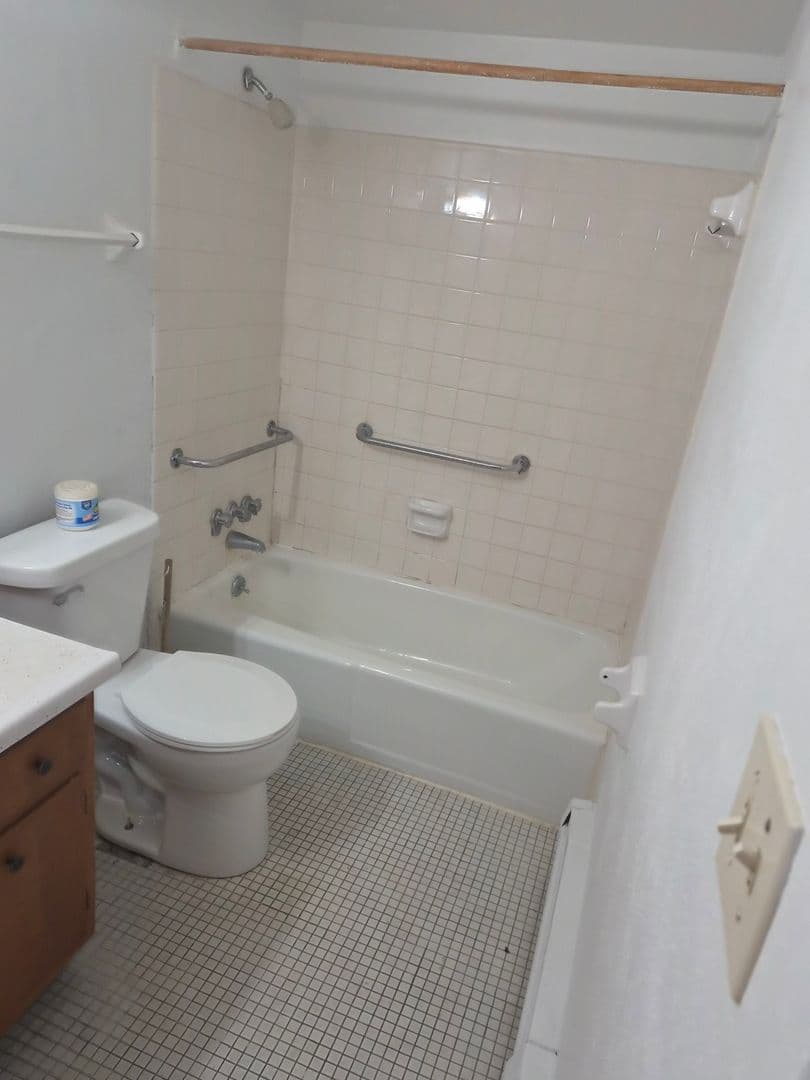 Kenosha Apartment: 1600 60th Street