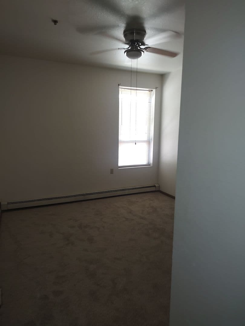 Racine Apartment: 1130 Carlisle Ave