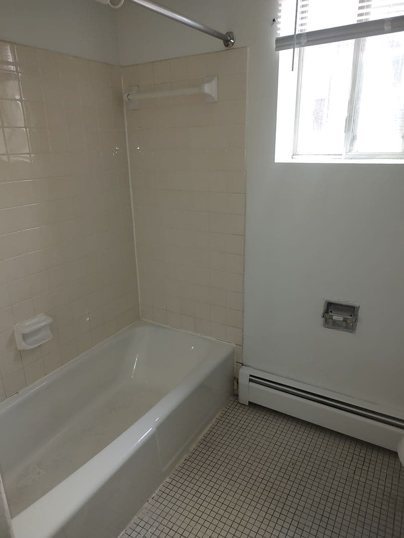 Kenosha Apartment: 1600 60th Street