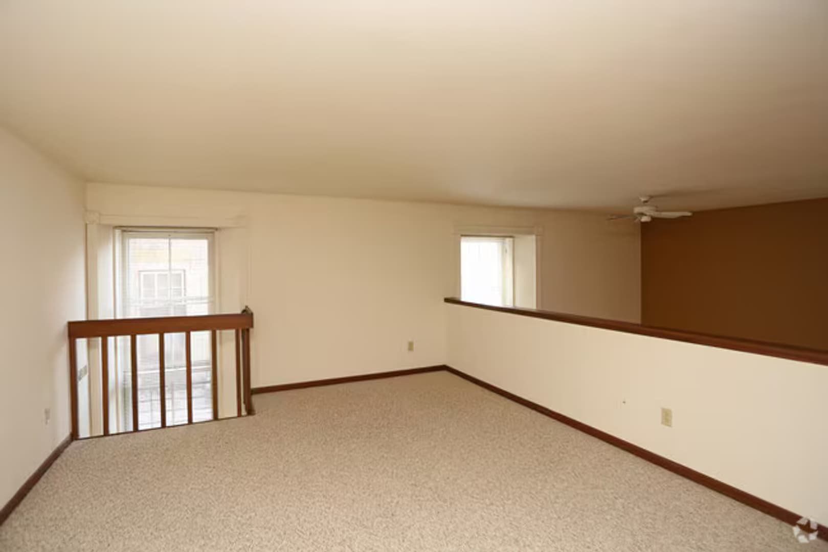 Platteville Apartment: 30 N Elm Street-220