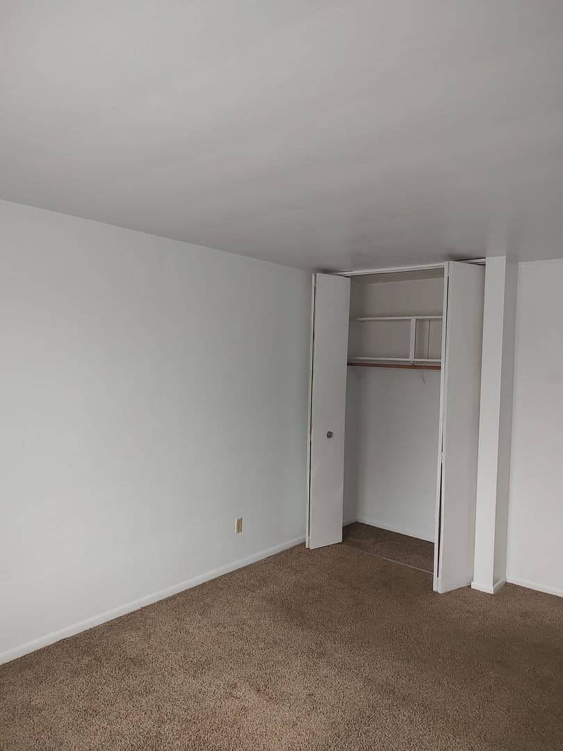 Kenosha Apartment: 1600 60th Street