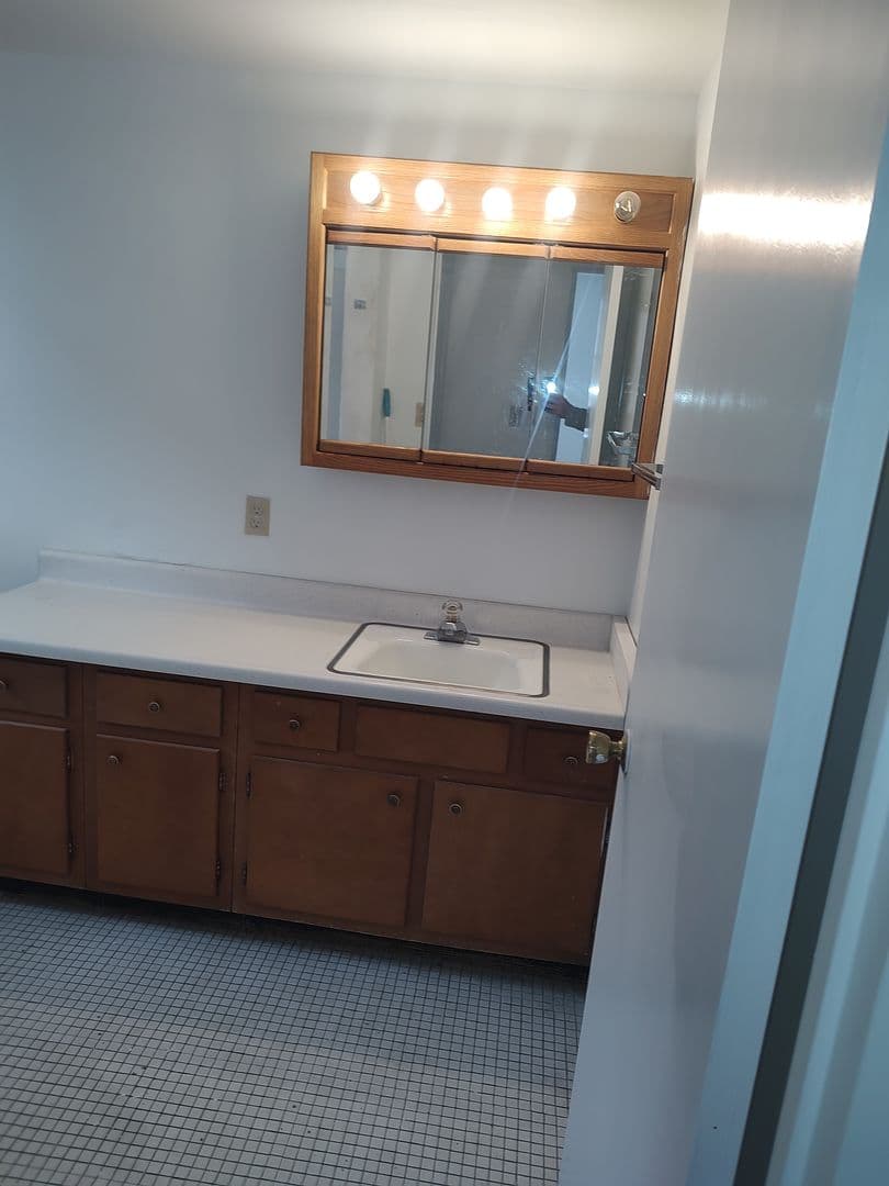 Kenosha Apartment: 1600 60th Street