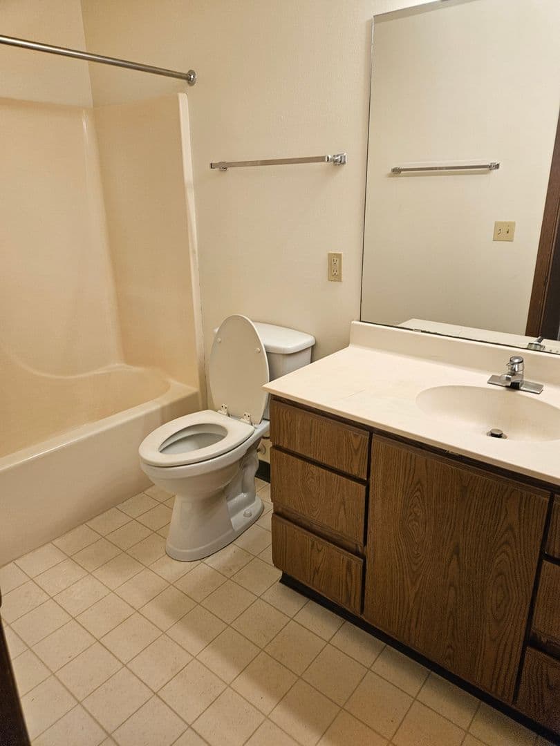 Platteville Apartment: 30 N Elm Street-220