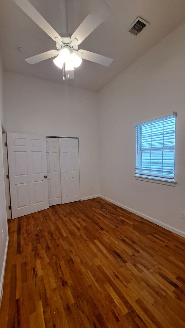 New Orleans Apartment: 2539-41 Gravier