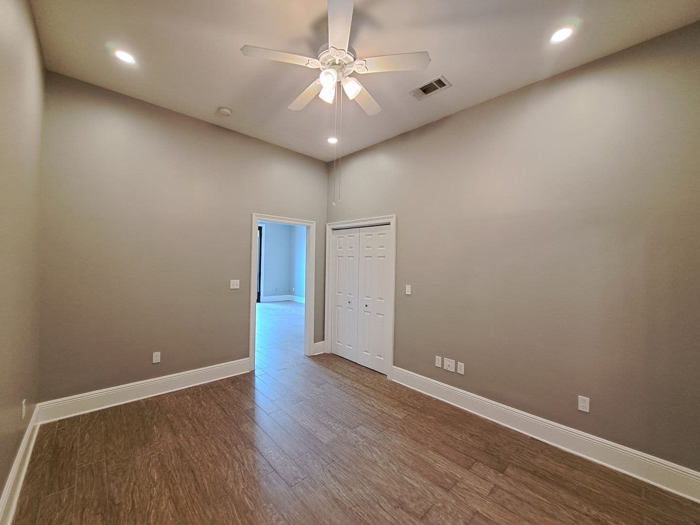 New Orleans Apartment: 4525 Freret