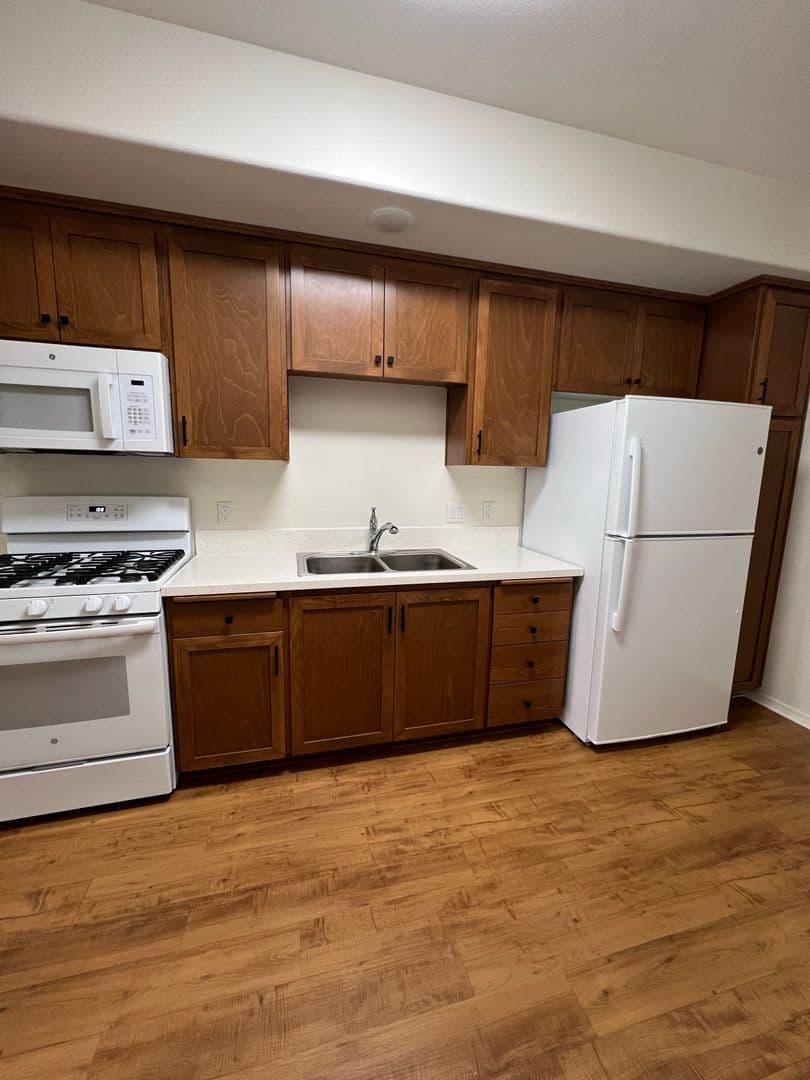 Santa Maria Apartment: 1311 W. Battles Road