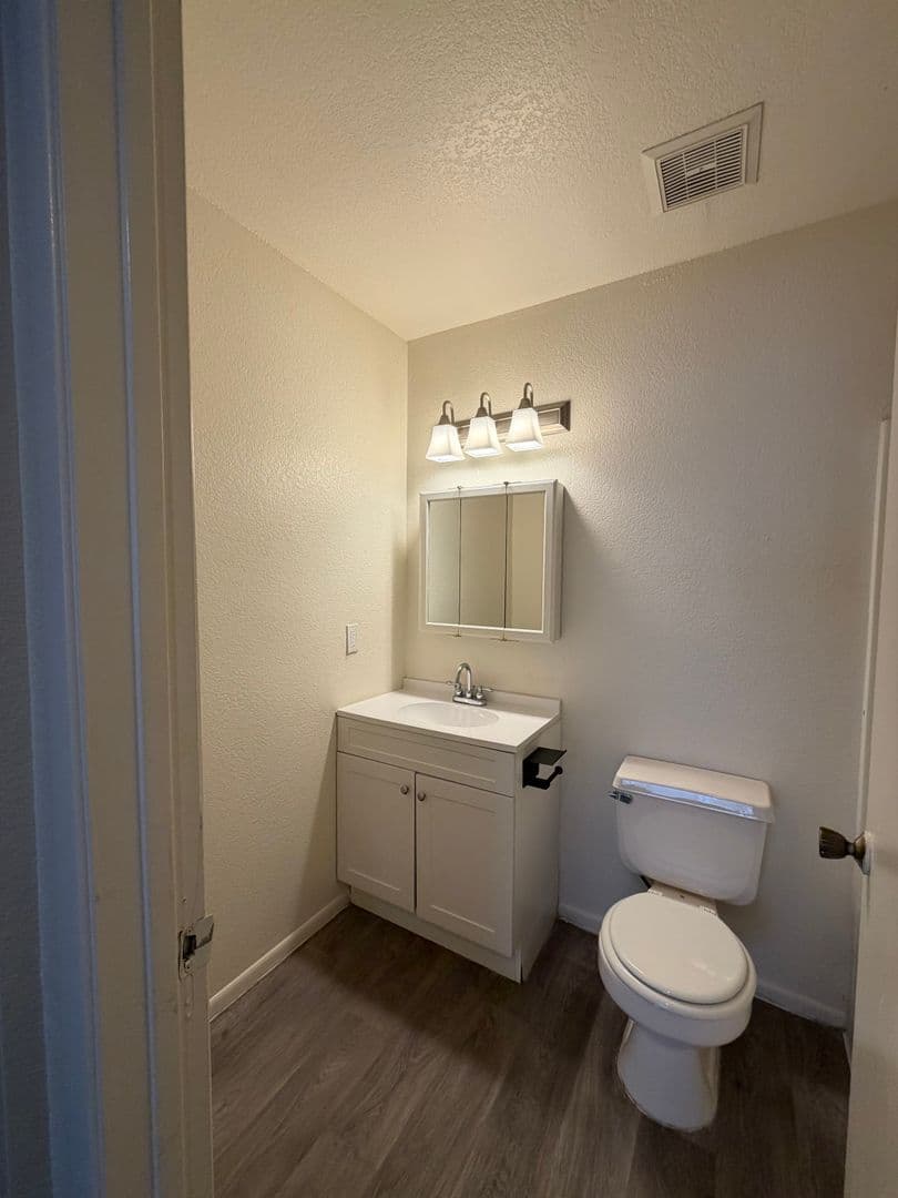 Phoenix Apartment: 5312 E. Taylor Street