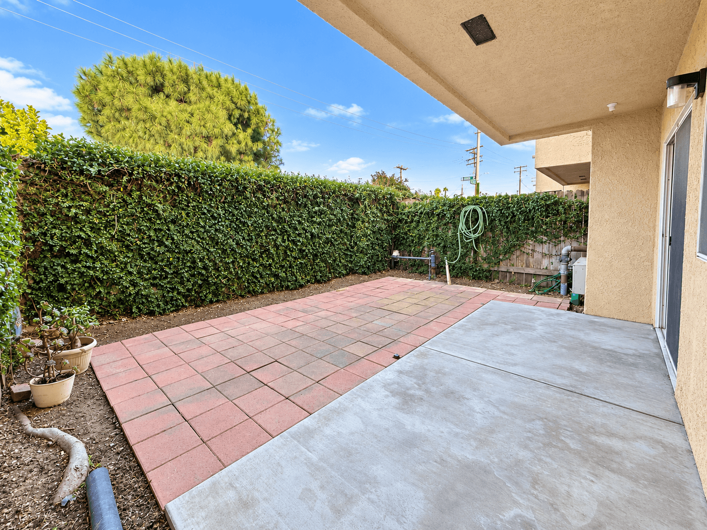 Hawaiian Gardens Apartment: 12100 226th Street