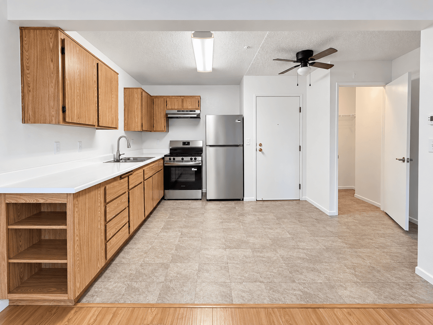 Hawaiian Gardens Apartment: 12100 226th Street