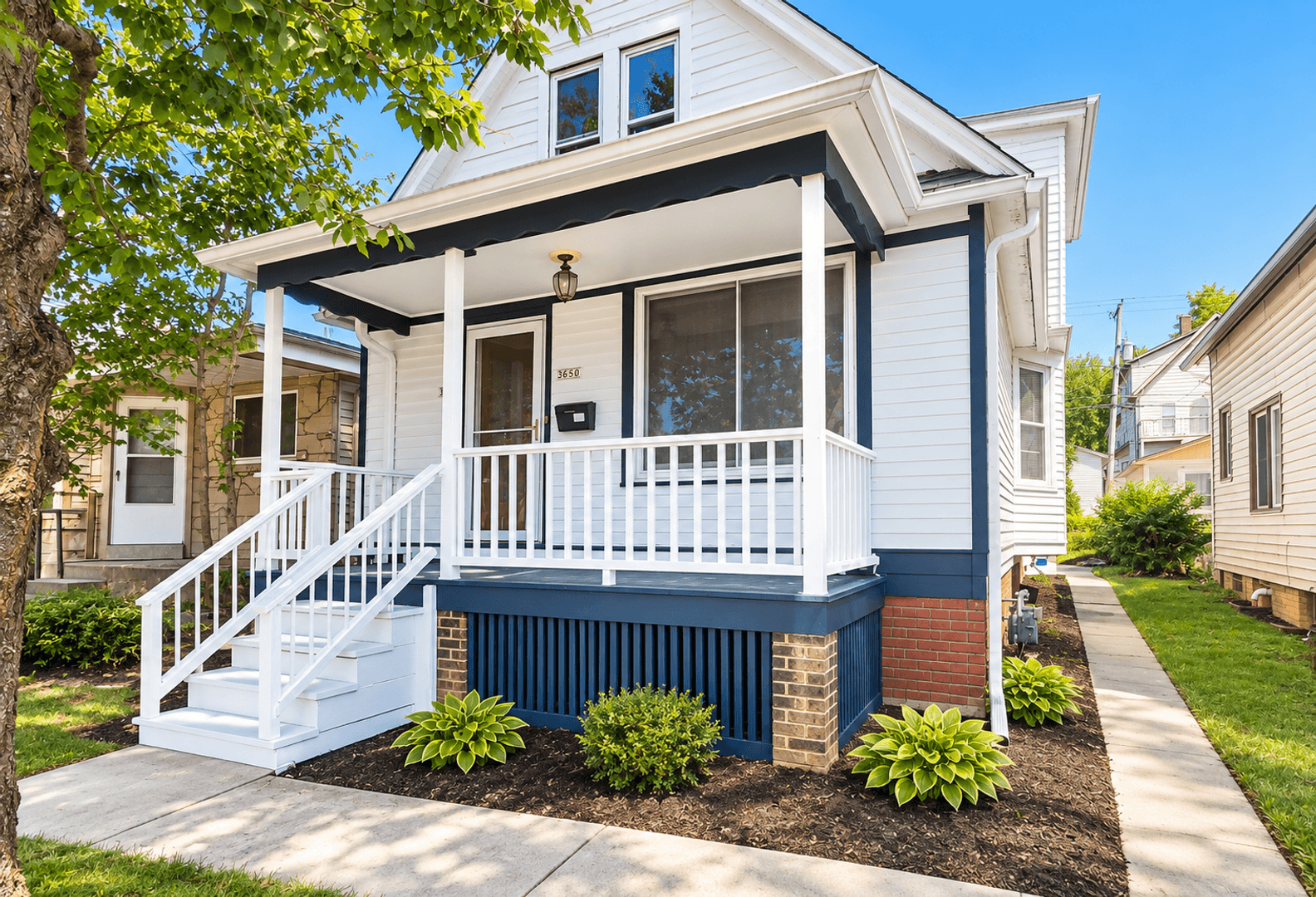 Cudahy Apartment: 3650 E Squire Ave