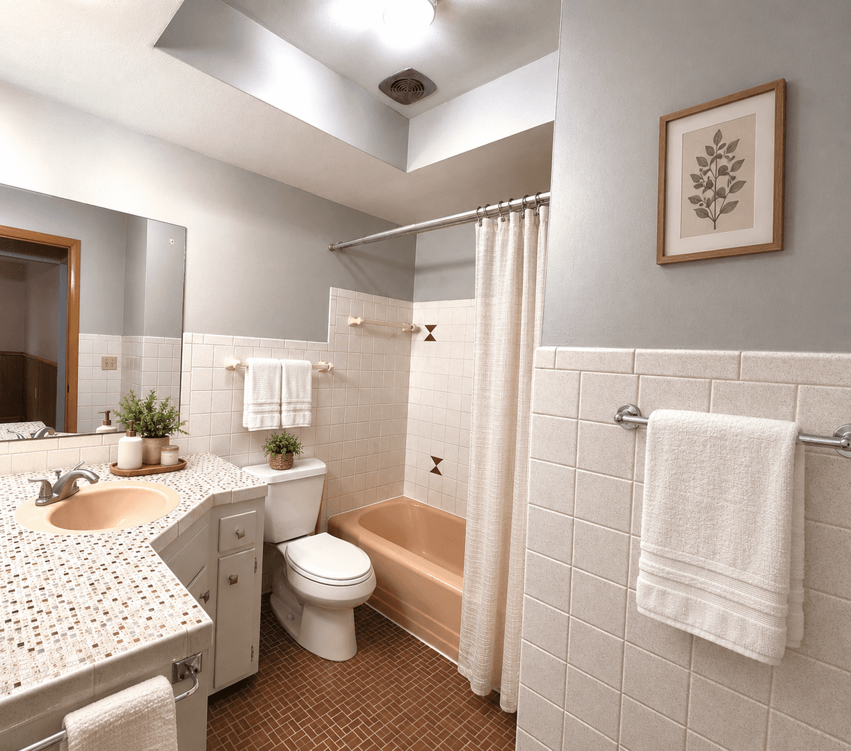 Milwaukee Apartment: 4520 N 84th Street