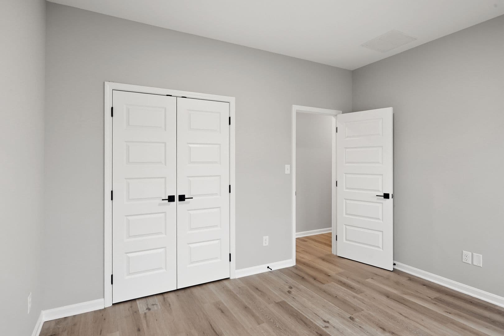 Georgetown Apartment: Woodland Park