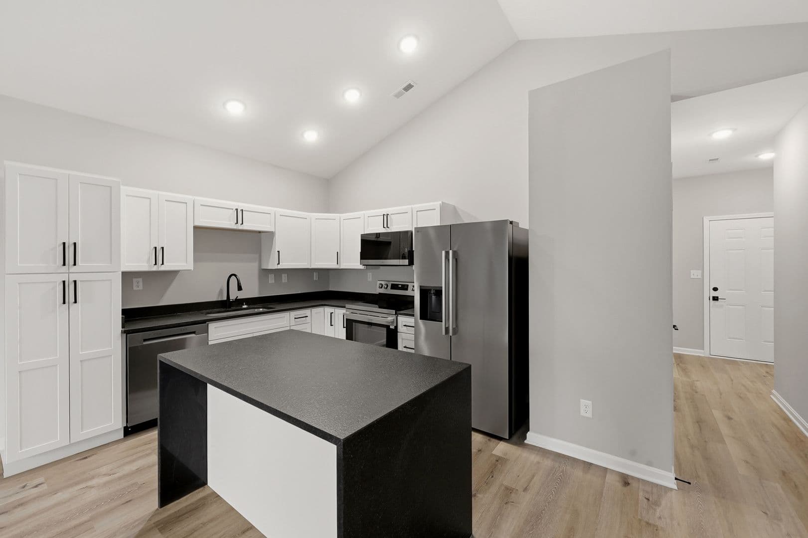 Georgetown Apartment: Woodland Park