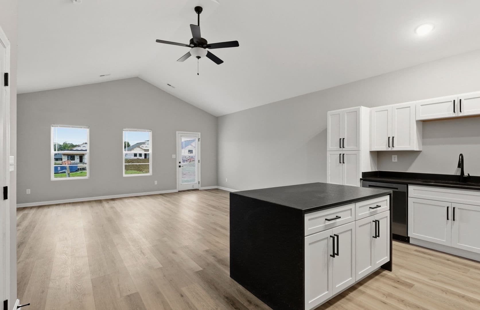 Georgetown Apartment: Woodland Park