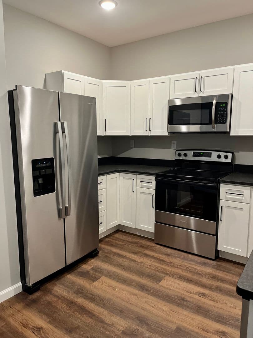 Georgetown Apartment: 105 Juniper Path