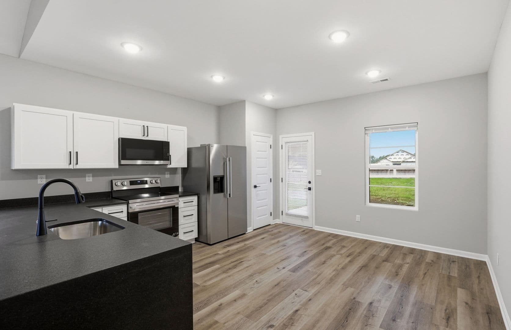 Georgetown Apartment: Woodland Park