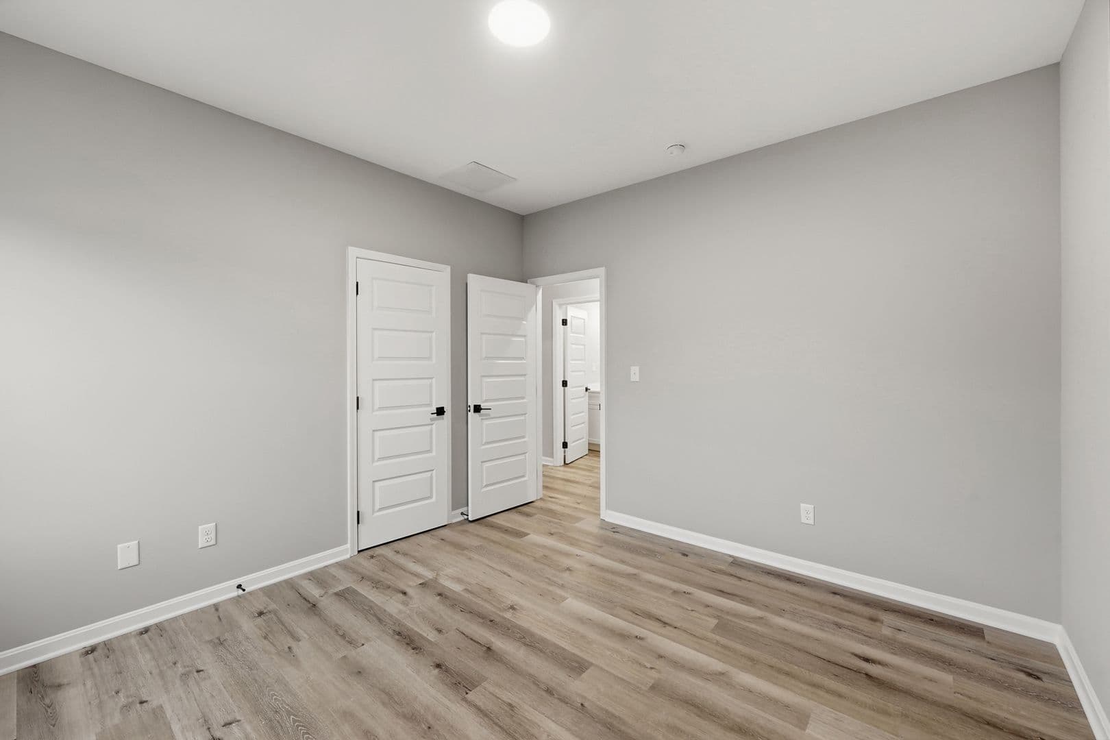 Georgetown Apartment: Woodland Park