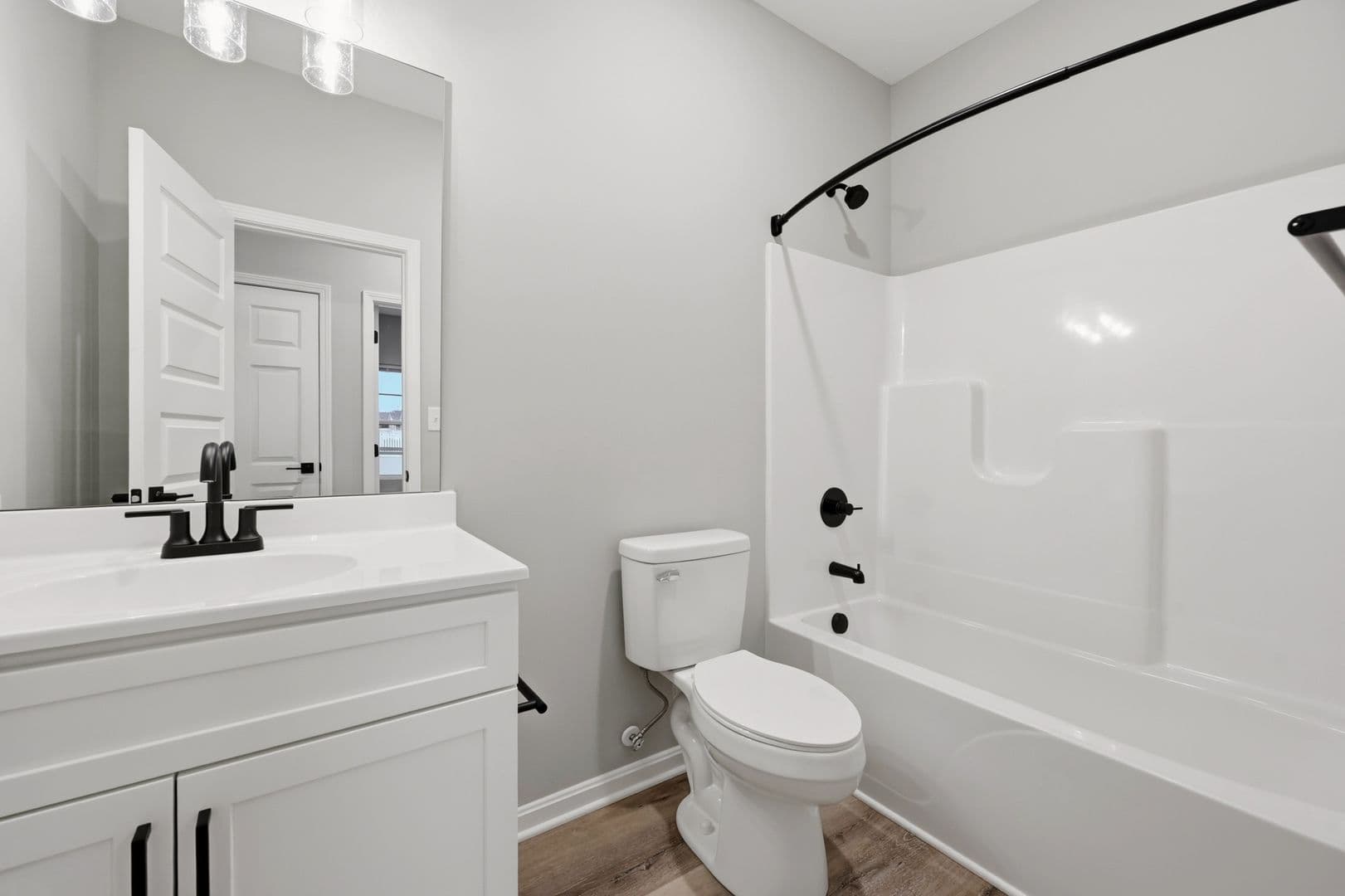 Georgetown Apartment: Woodland Park