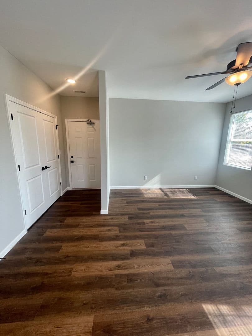 Georgetown Apartment: 105 Juniper Path