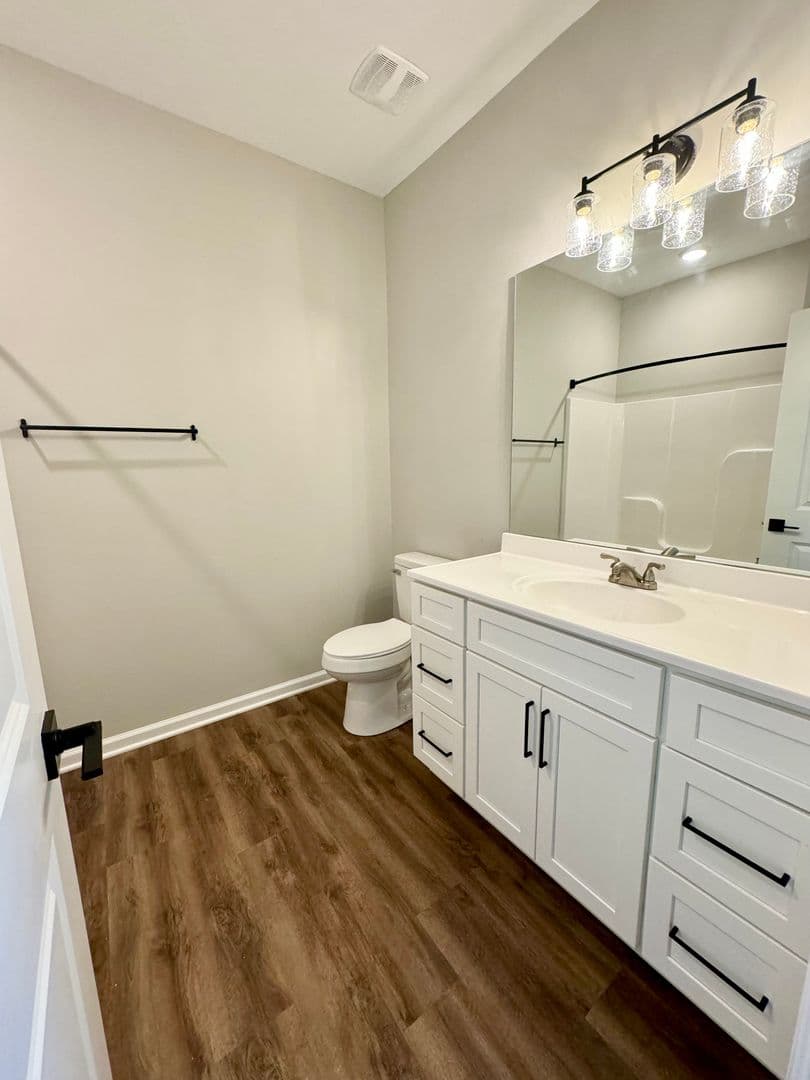 Georgetown Apartment: Woodland Park