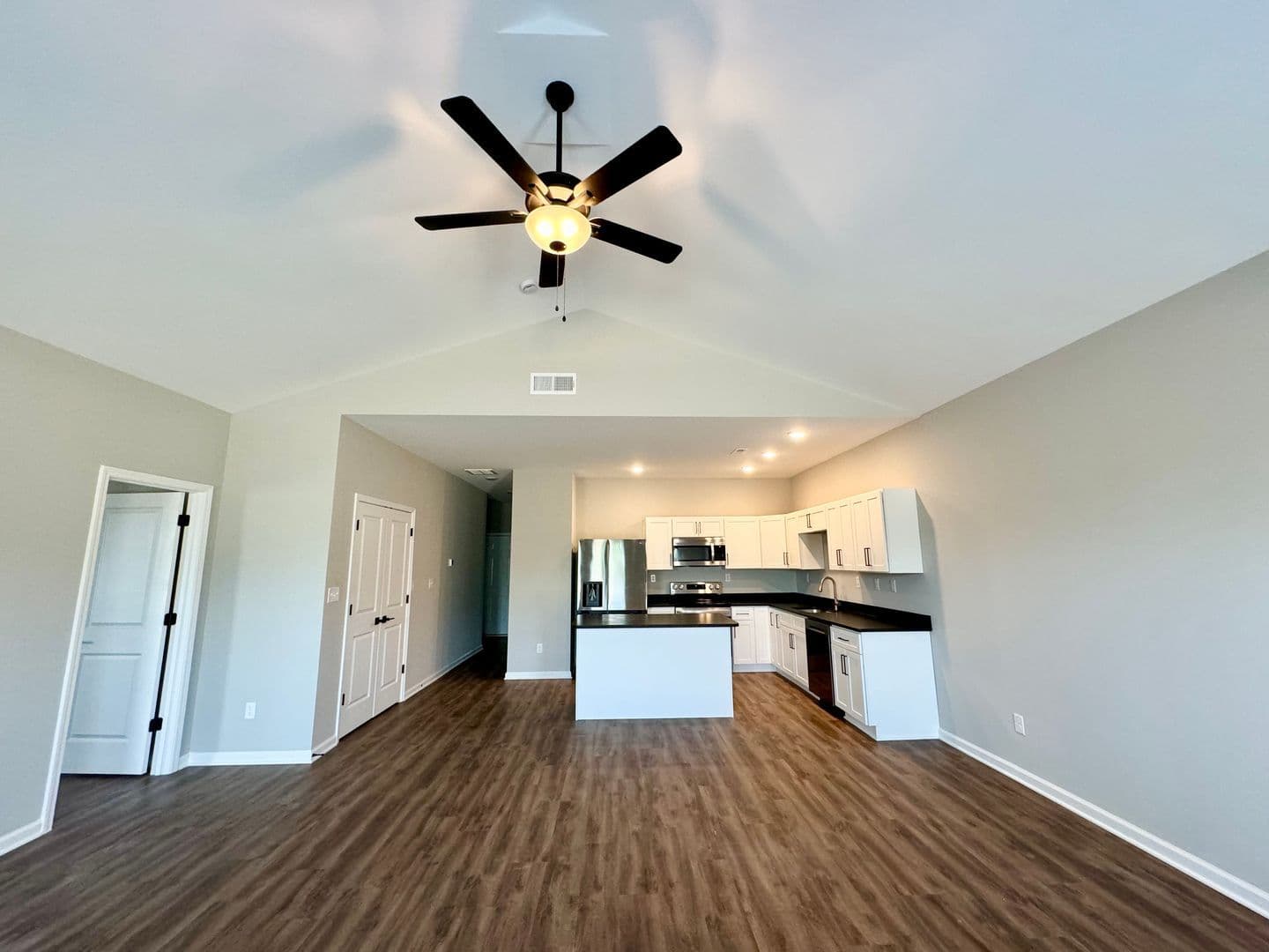 Georgetown Apartment: Woodland Park