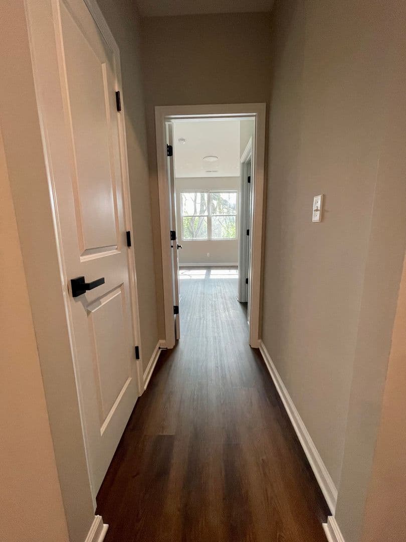 Georgetown Apartment: 105 Juniper Path