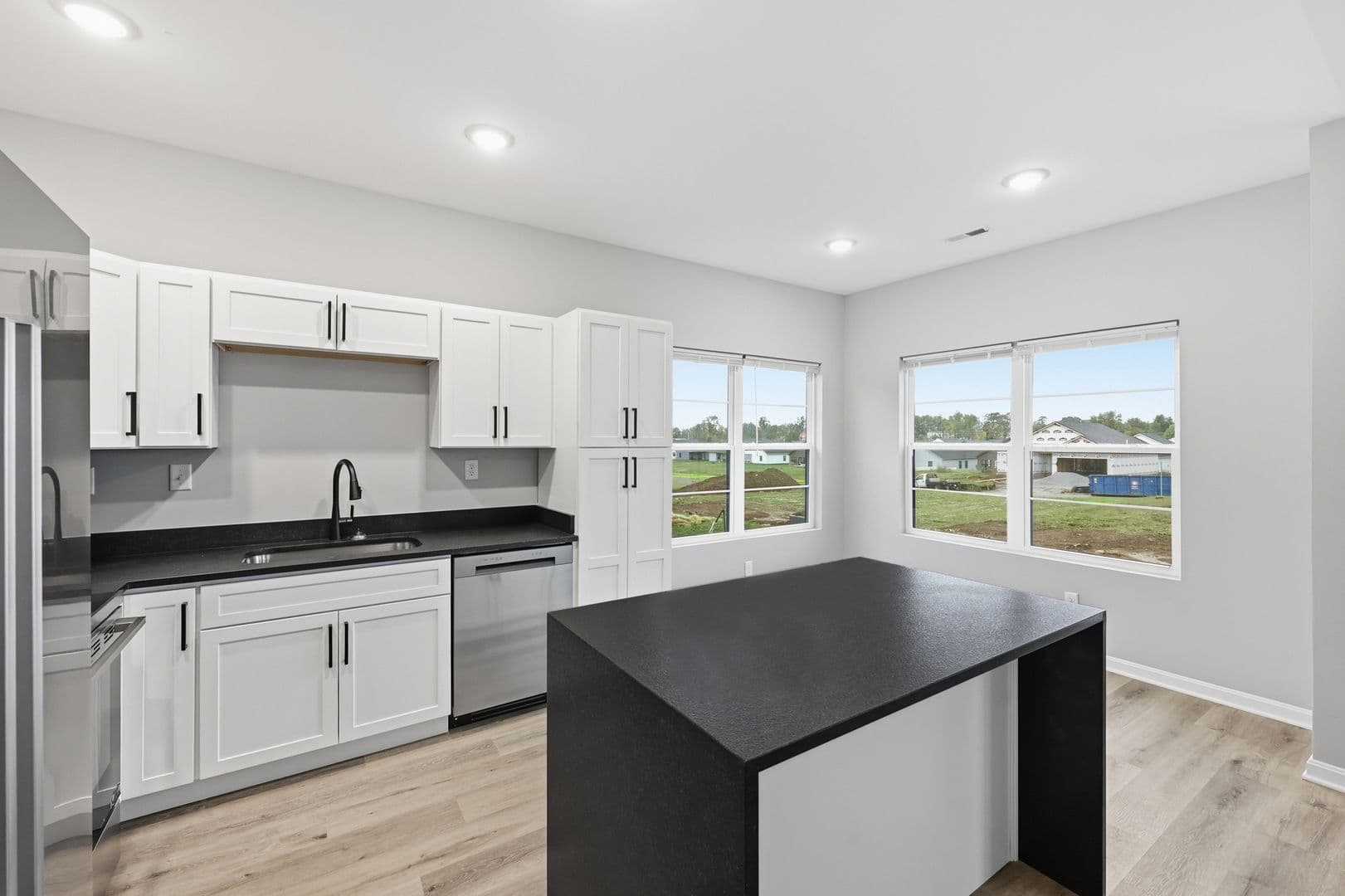 Georgetown Apartment: Woodland Park