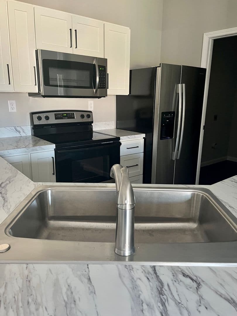 Georgetown Apartment: 105 Juniper Path